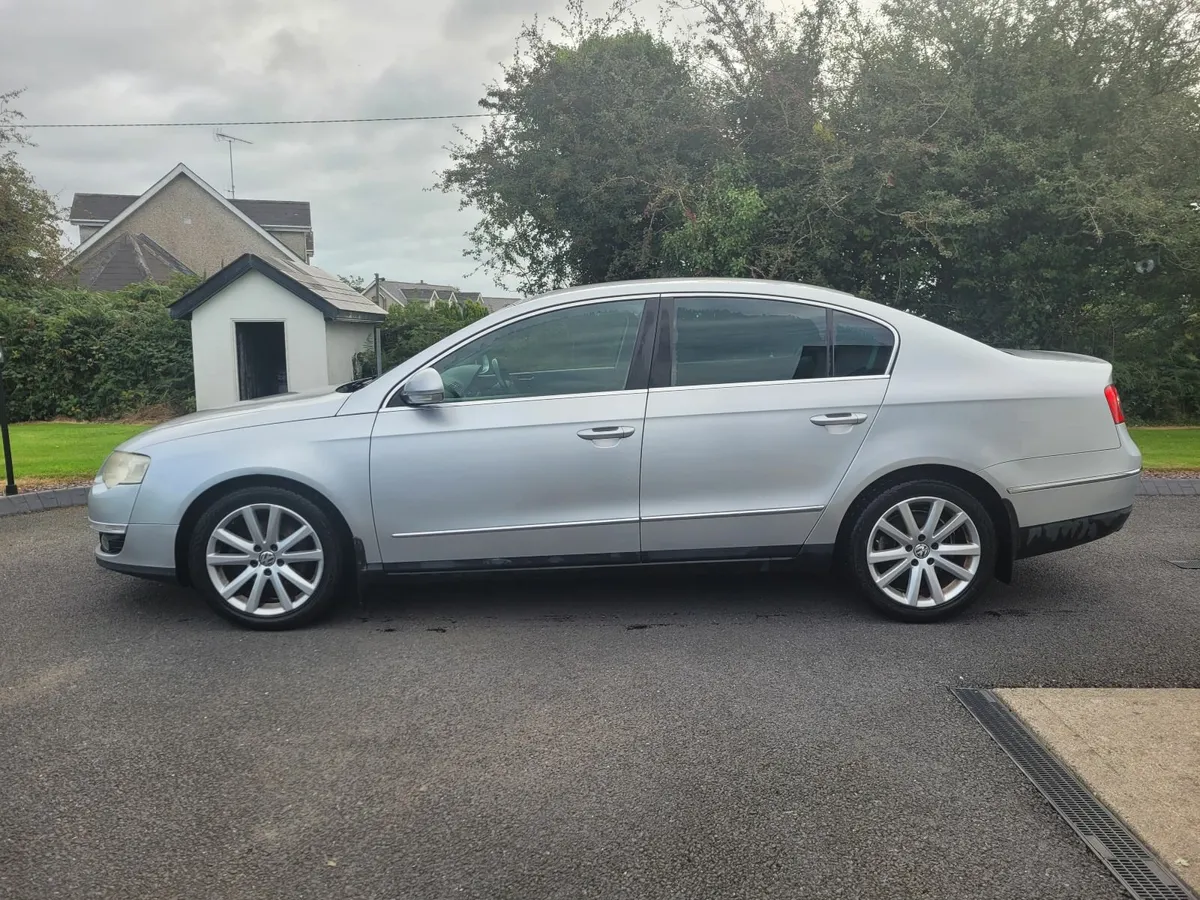 LOW MILES..06 PASSAT HIGHLINE 1.6 PETROL - Image 2