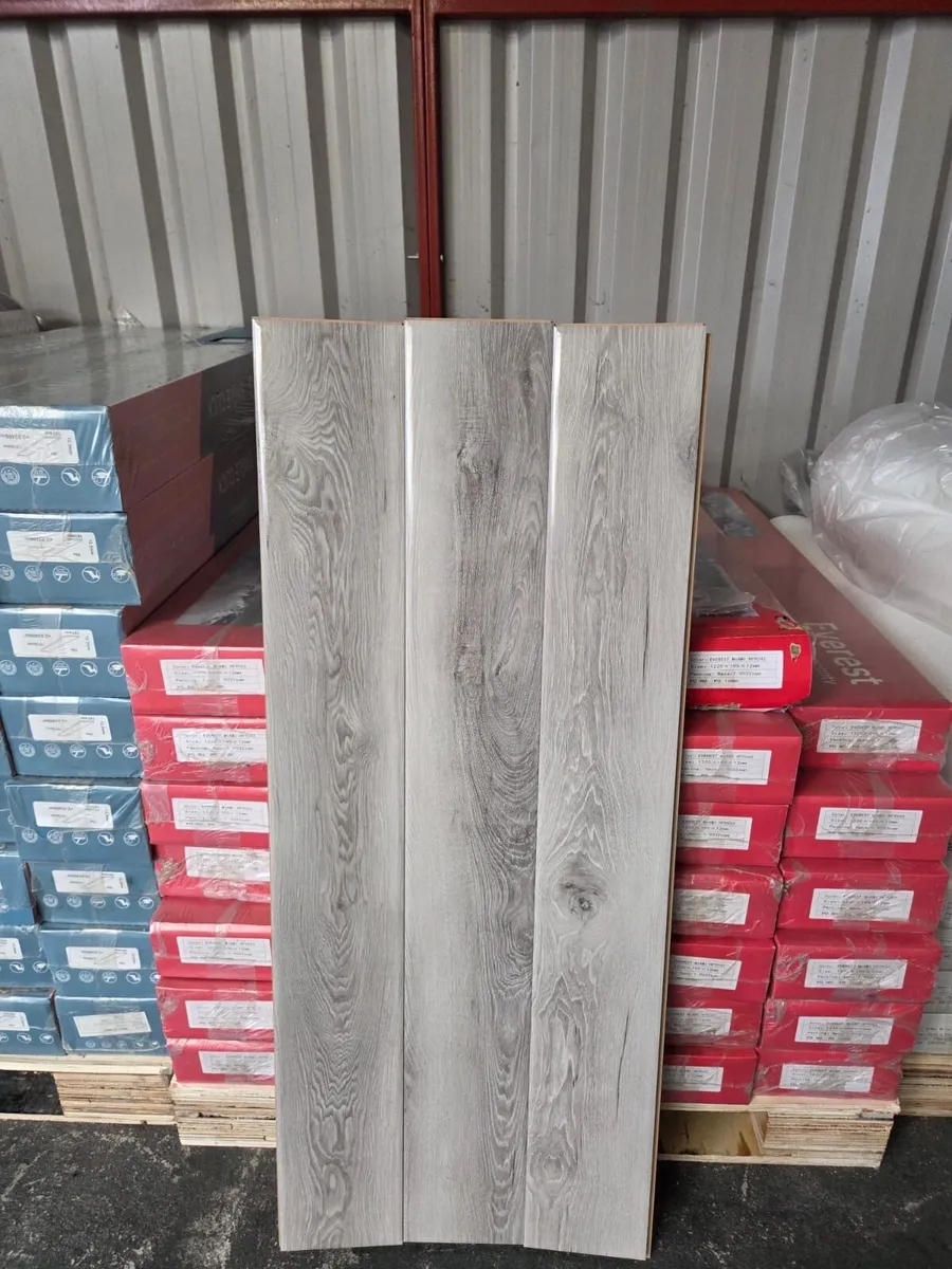 12mm High Gloss Flooring - Image 1