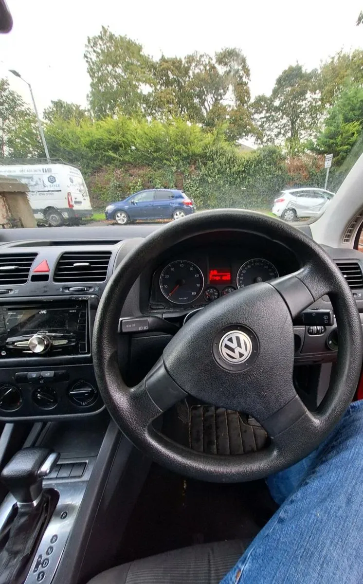 For Sale: 2007 Automatic Volkswagen Golf 1.6 FSI - Image 2