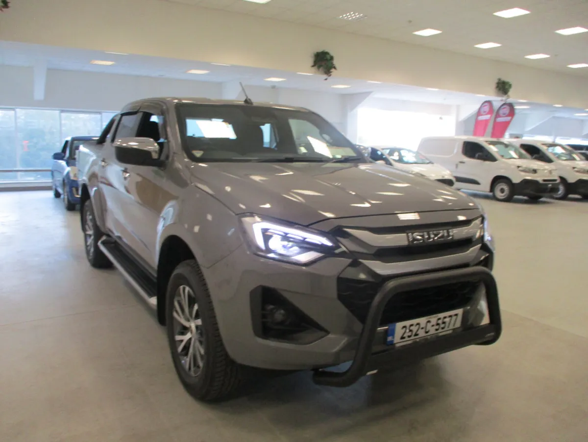 2025 ISUZU D-MAX CREW CAB PICK UP EXTRAS - Image 2