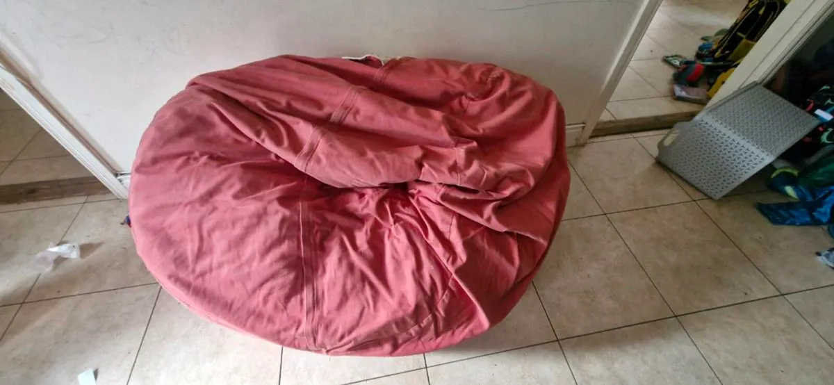 Giant buddha beanbag - Image 1