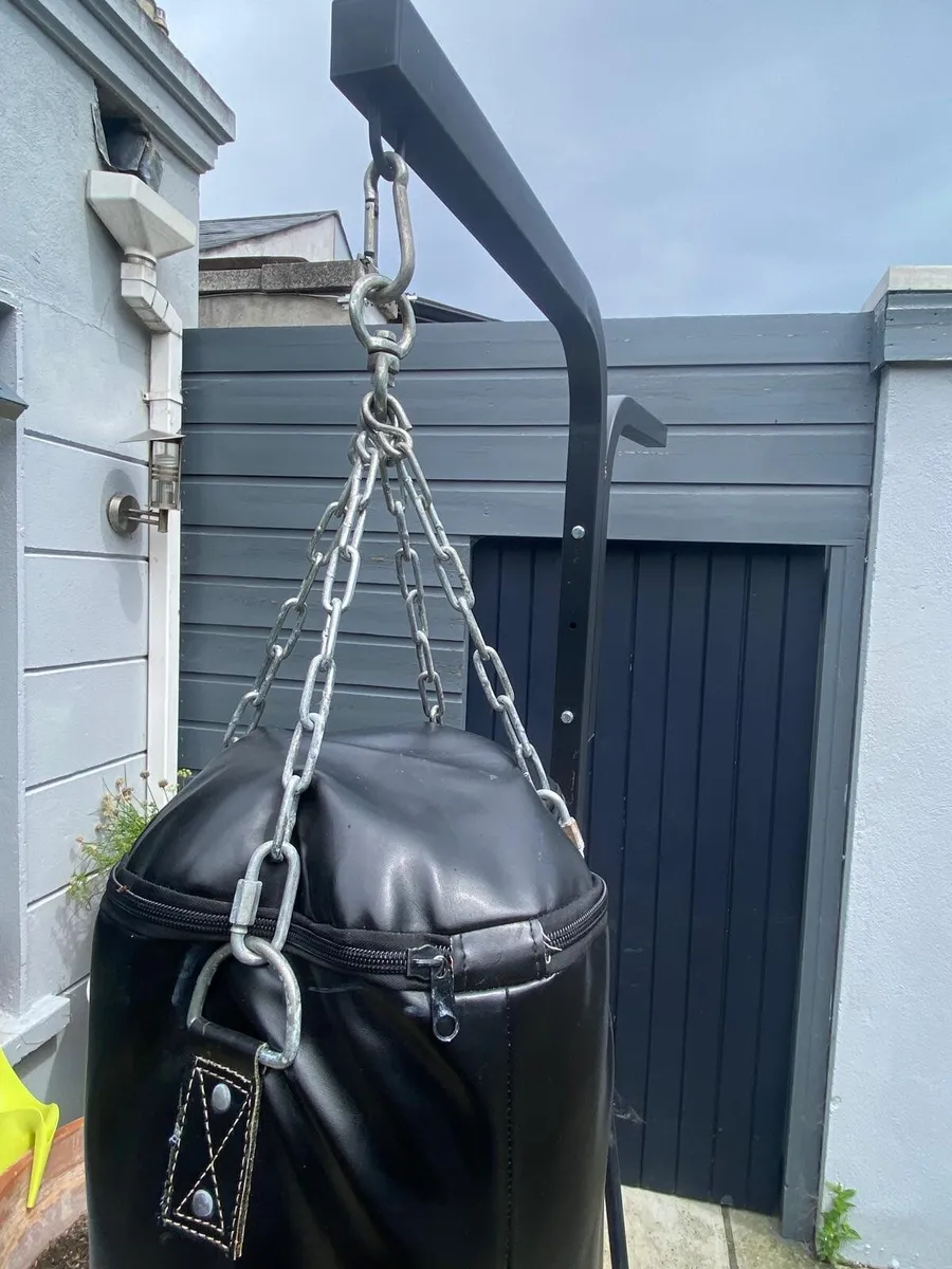 Boxing Bag and stand - Image 2