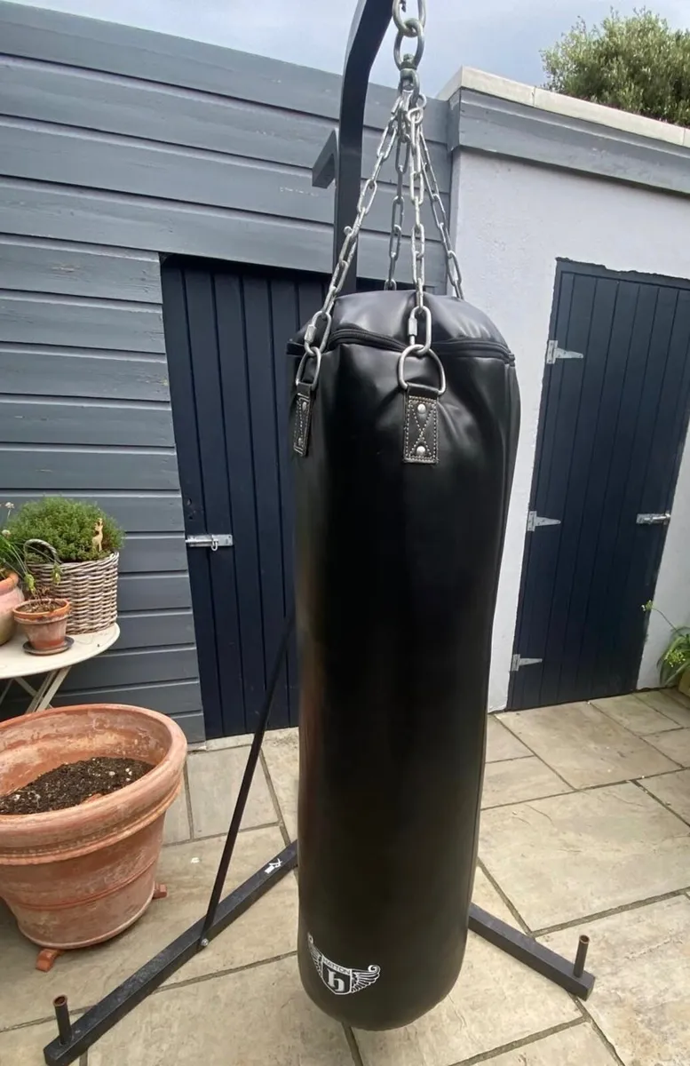 Boxing Bag and stand - Image 3