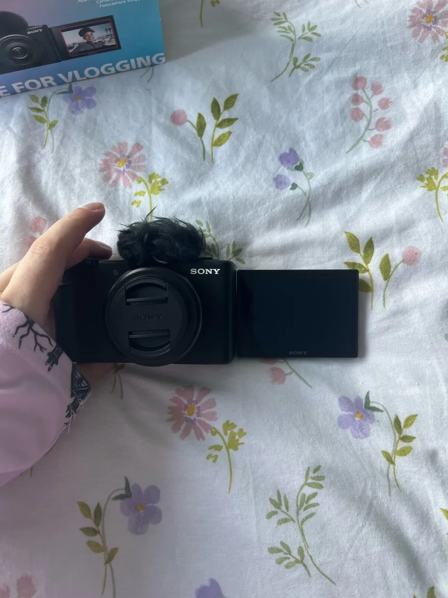 Sony Zv-1F vlogging camera - Image 4