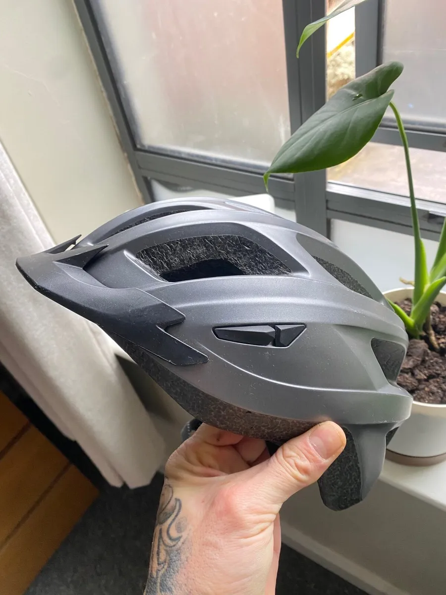 Bike helmet - Image 2