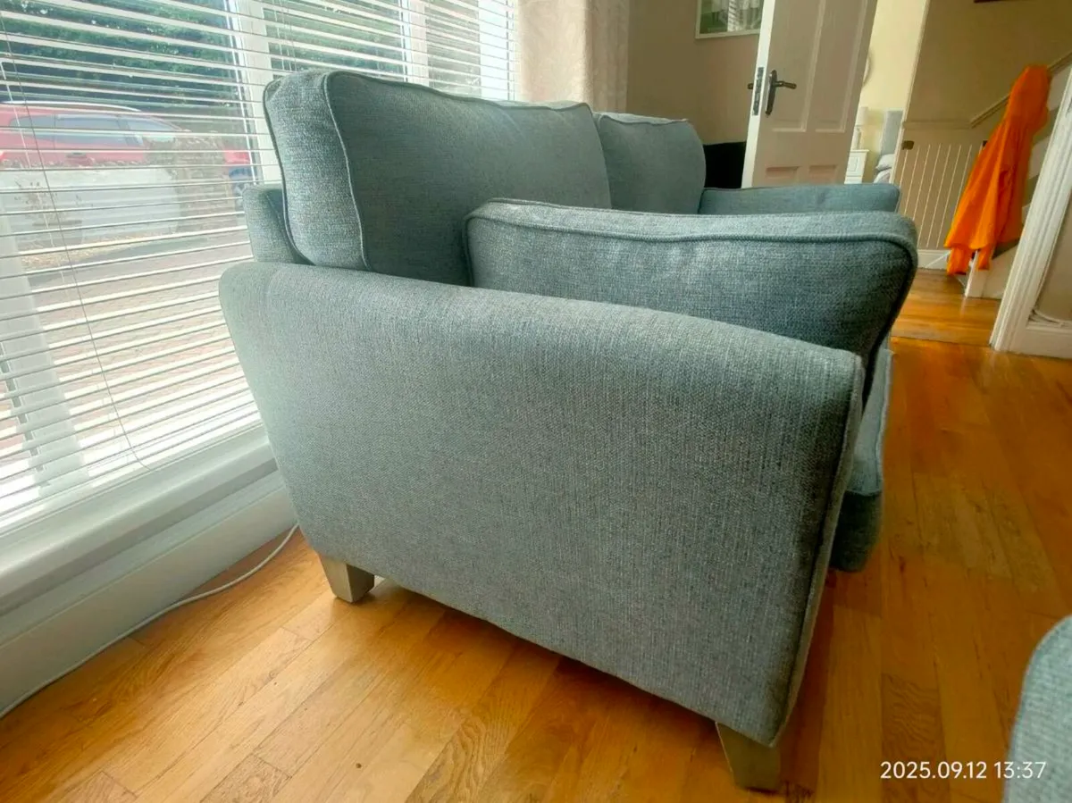 Sofa - Image 4