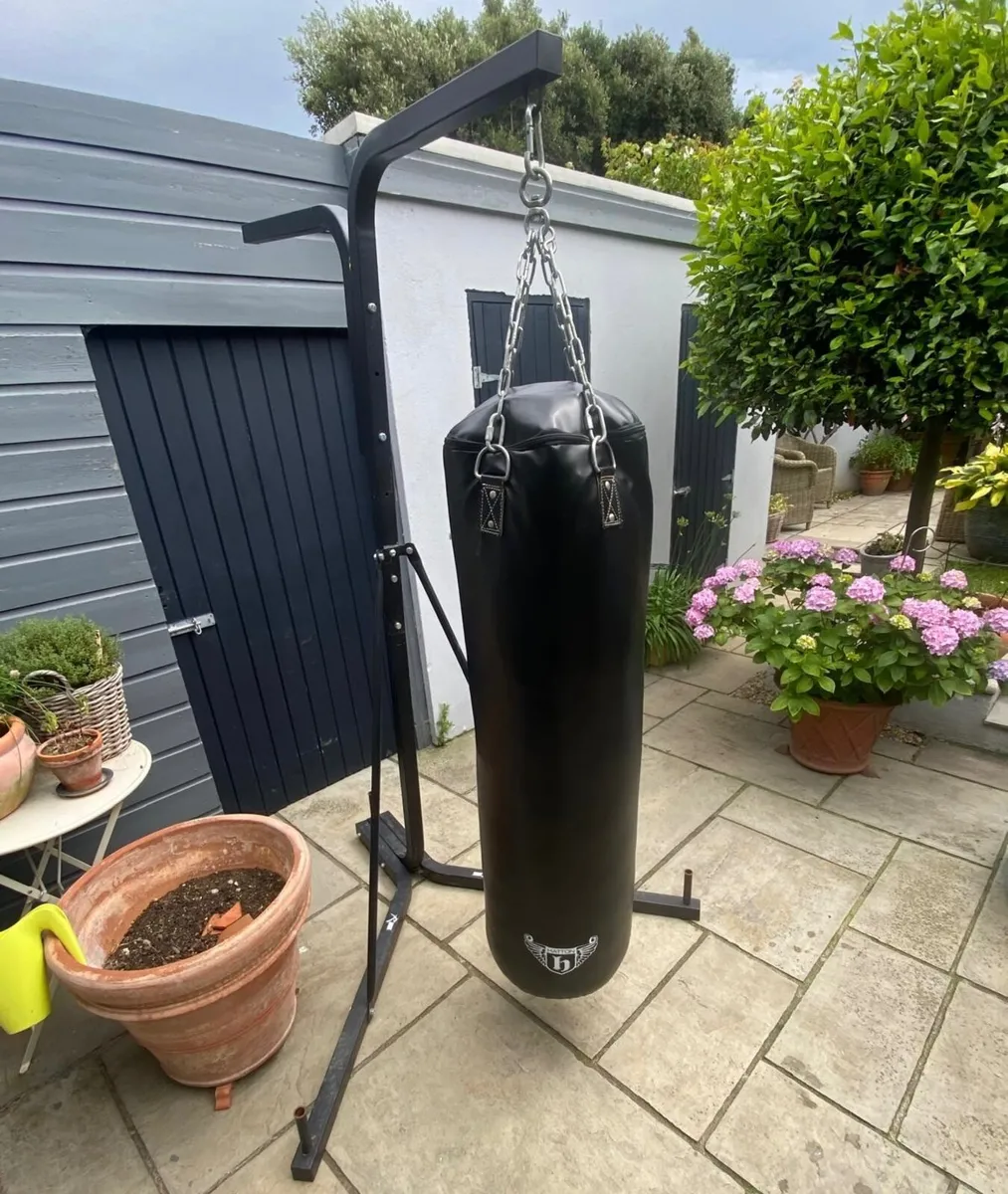 Boxing Bag and stand - Image 1