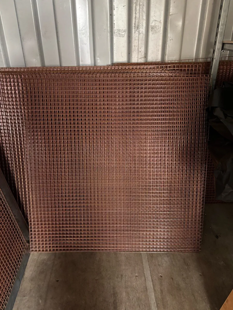 1” self colour mesh - Image 1
