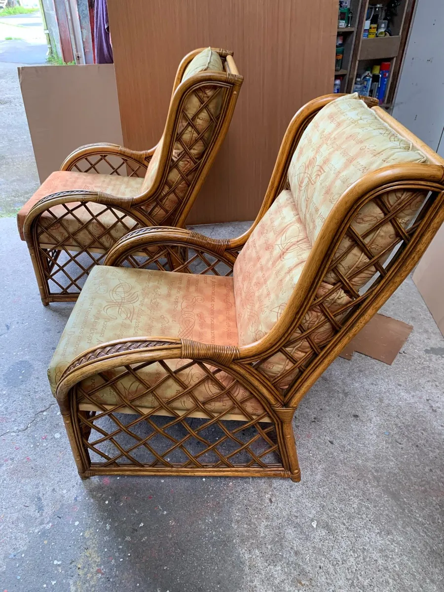 Sun room chairs - Image 1