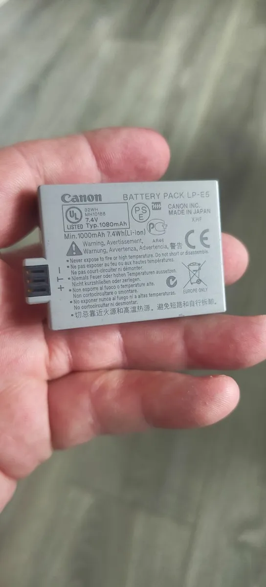 Two  Canon. Lp-E8   battery - Image 3