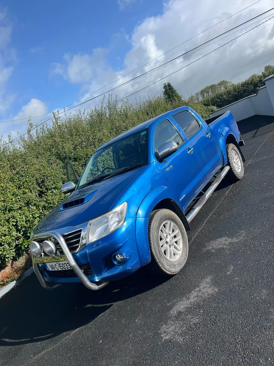 2014 Toyota Hilux Invincible 3.0 87 k miles - Image 2