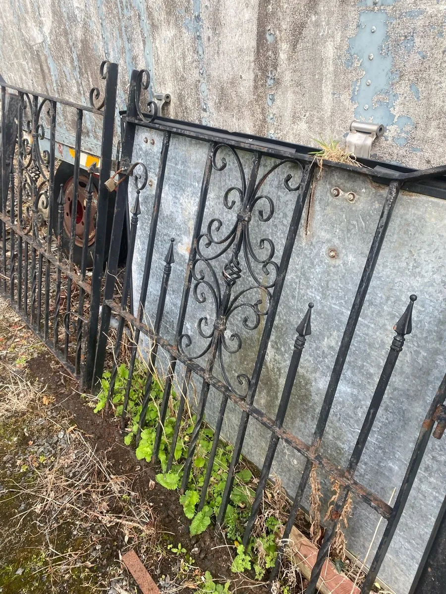 Gates - Image 3