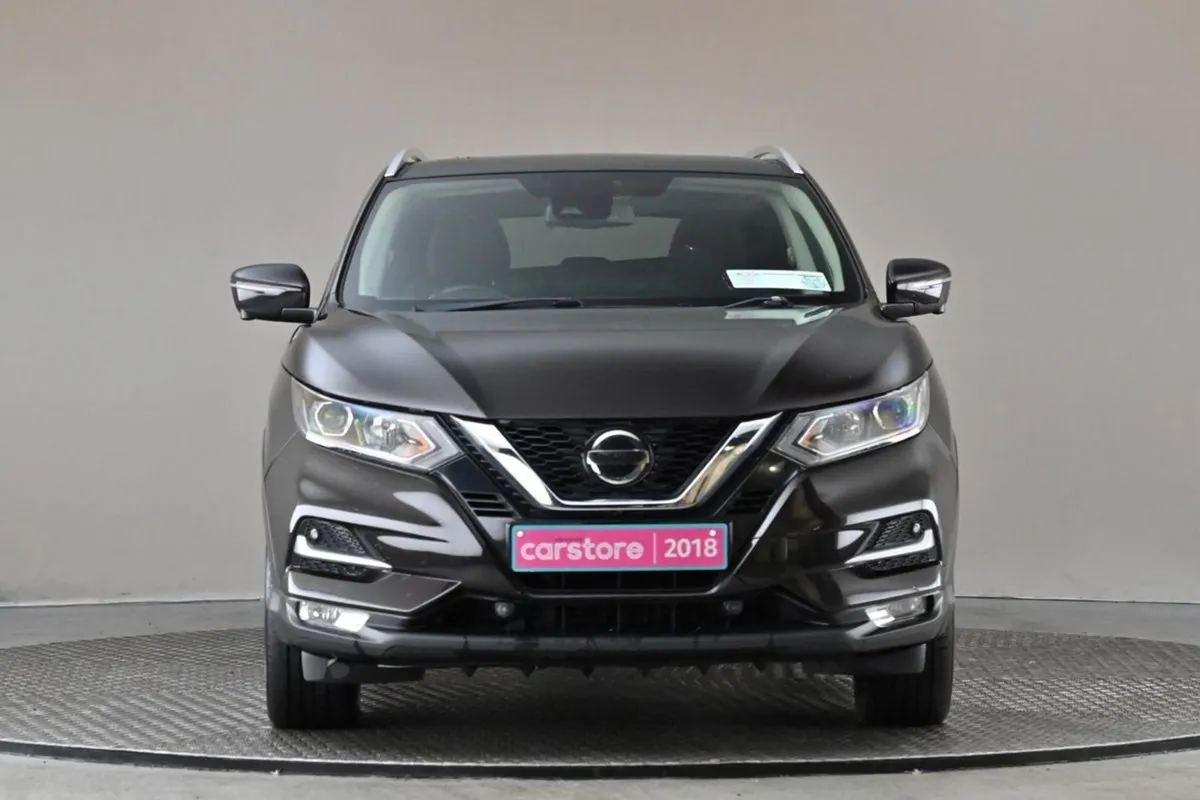 Nissan QASHQAI 1.5 DCI N-connecta 110BHP  glass R - Image 2