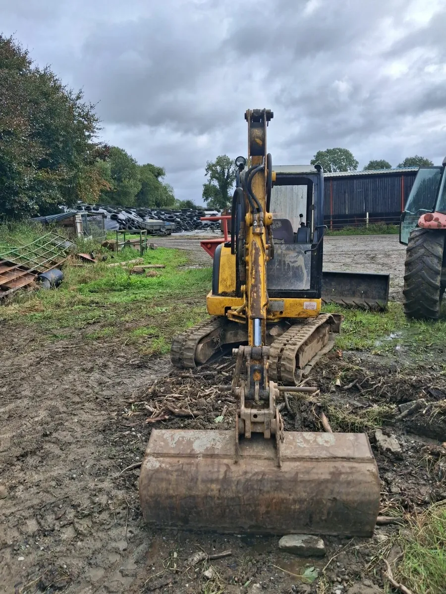 JCB 803 plus mini digger - Image 3