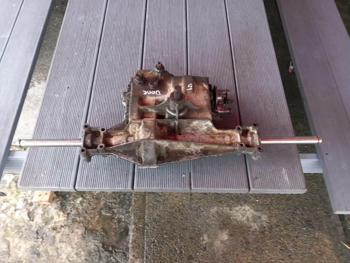 Castlegarden/spicer Dana manual gearbox for sale - Image 3