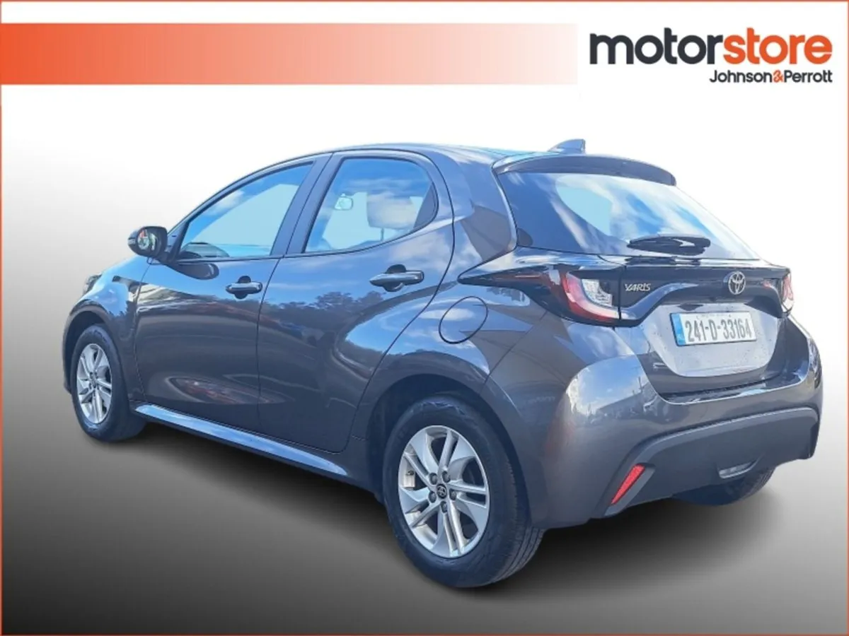 Toyota Yaris 1.5 Luna Manual Immaculate Condition - Image 3
