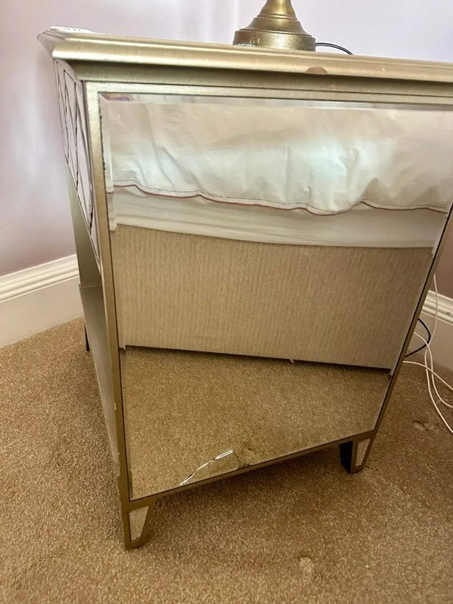 bedside tables x2 - Image 3