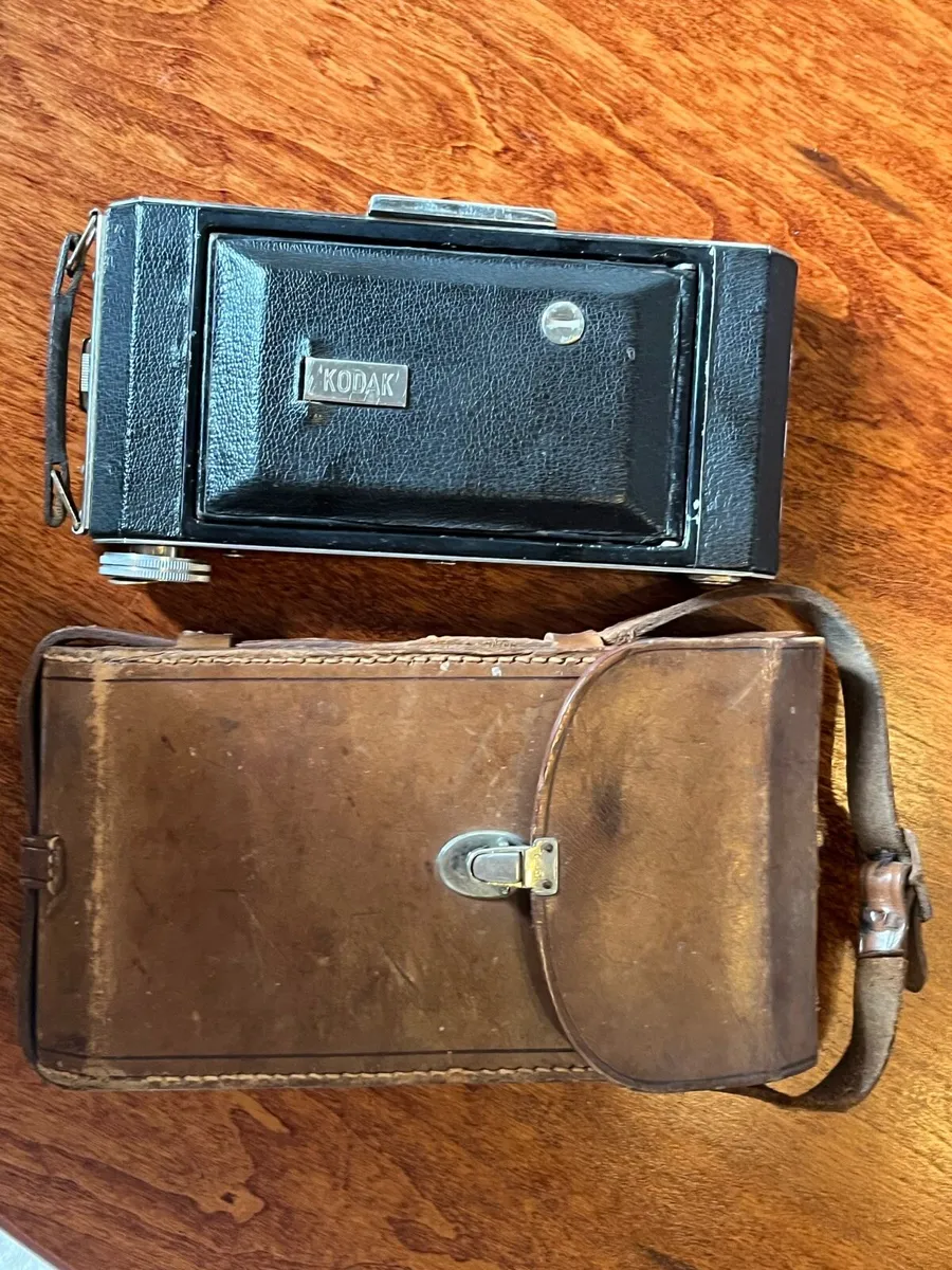 Antique 1930’s old camera - Image 1
