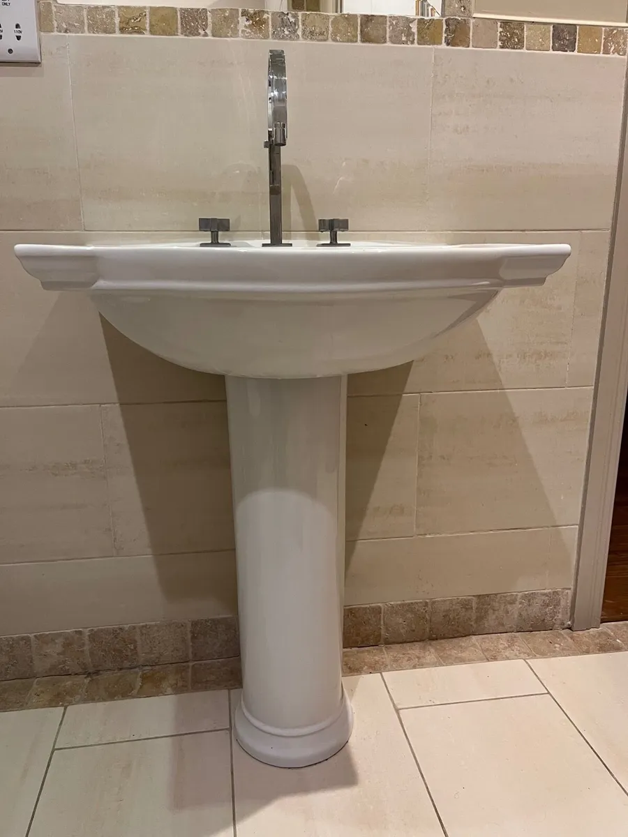 Bathroom utilities - Image 3