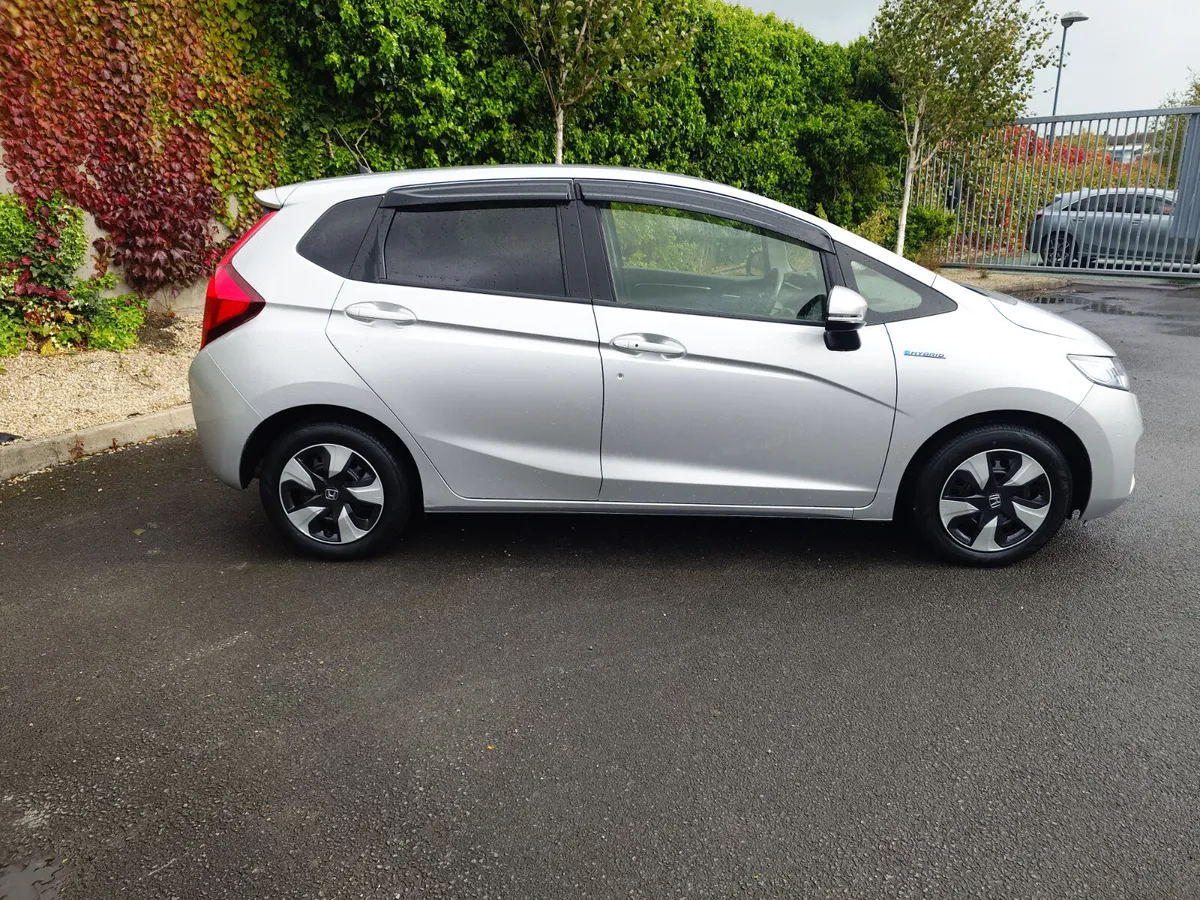 Honda Fit Hybrid F-Package - Image 4