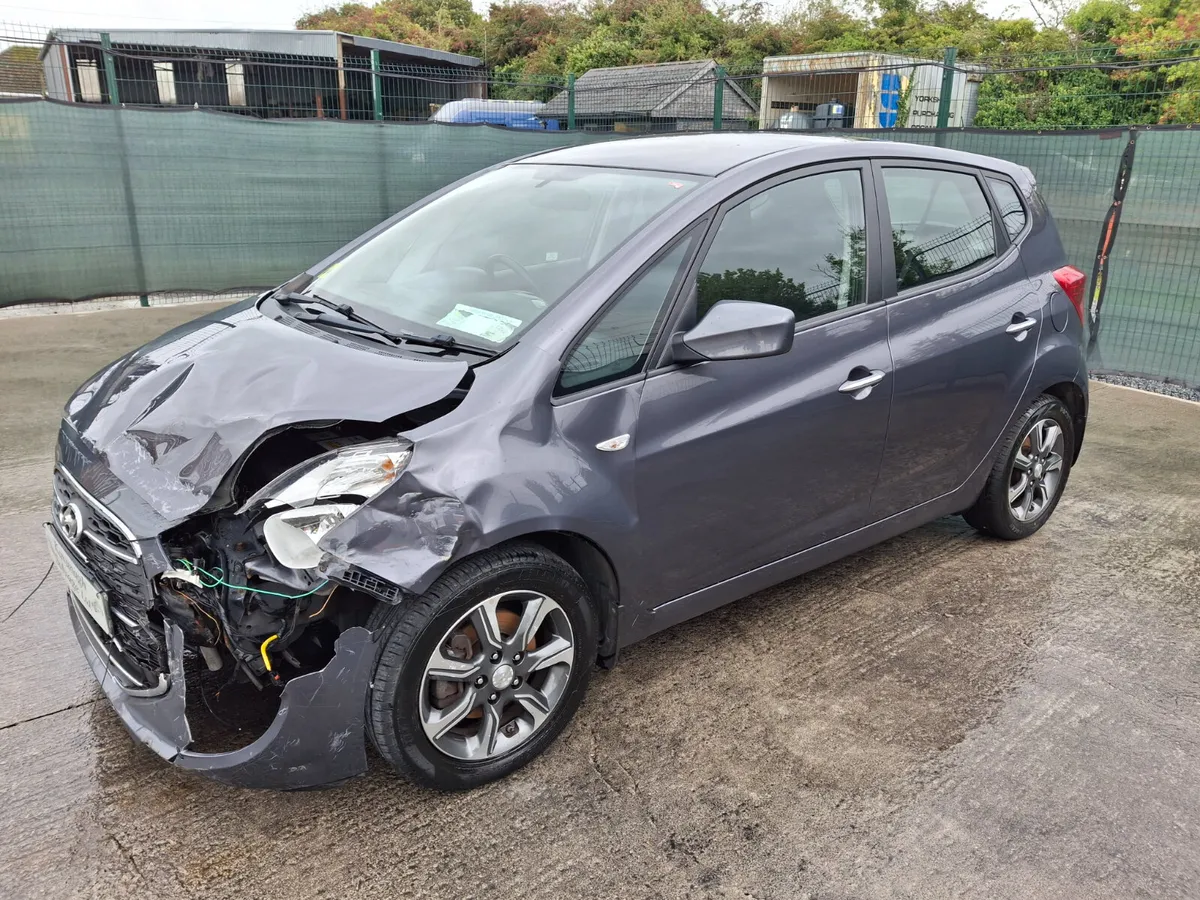 2019 Hyundai ix20    ..35km light damage - Image 3
