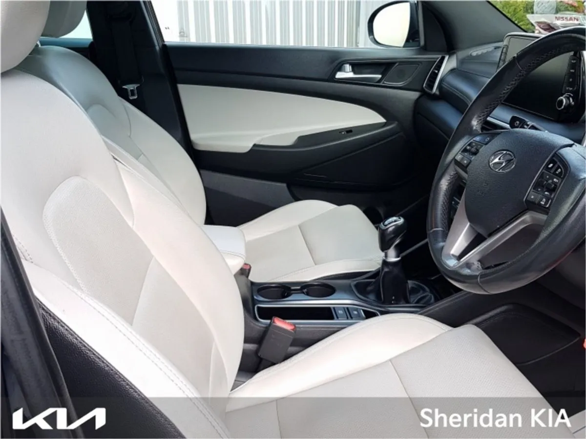 Hyundai Tucson 2WD Executive Plus - Image 2