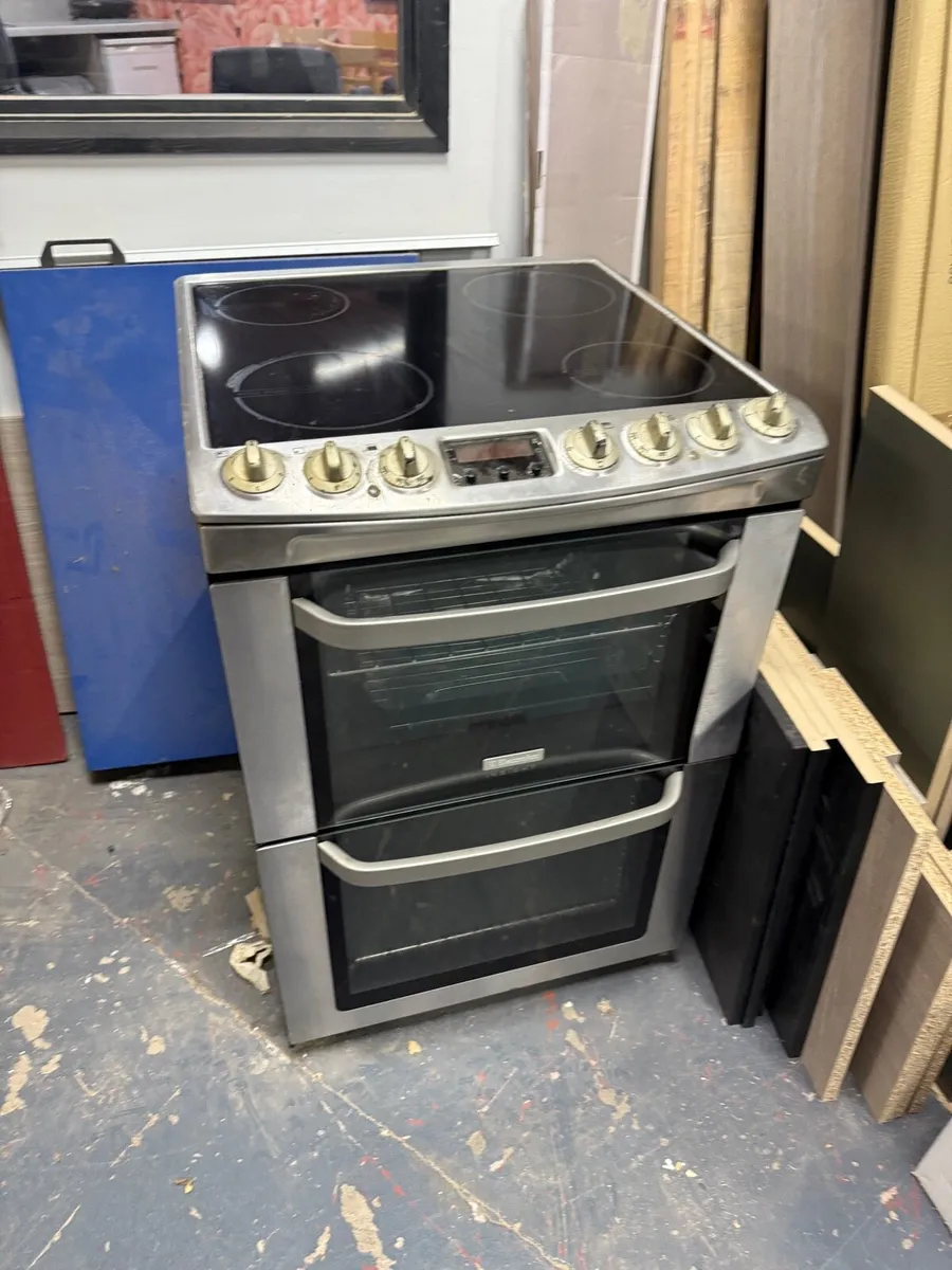 Oven - Image 1