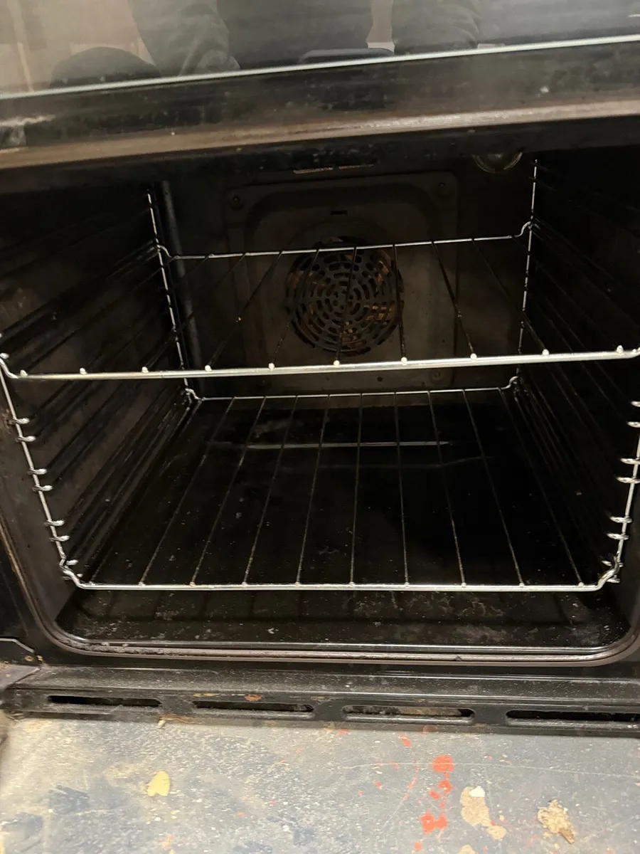 Oven - Image 3