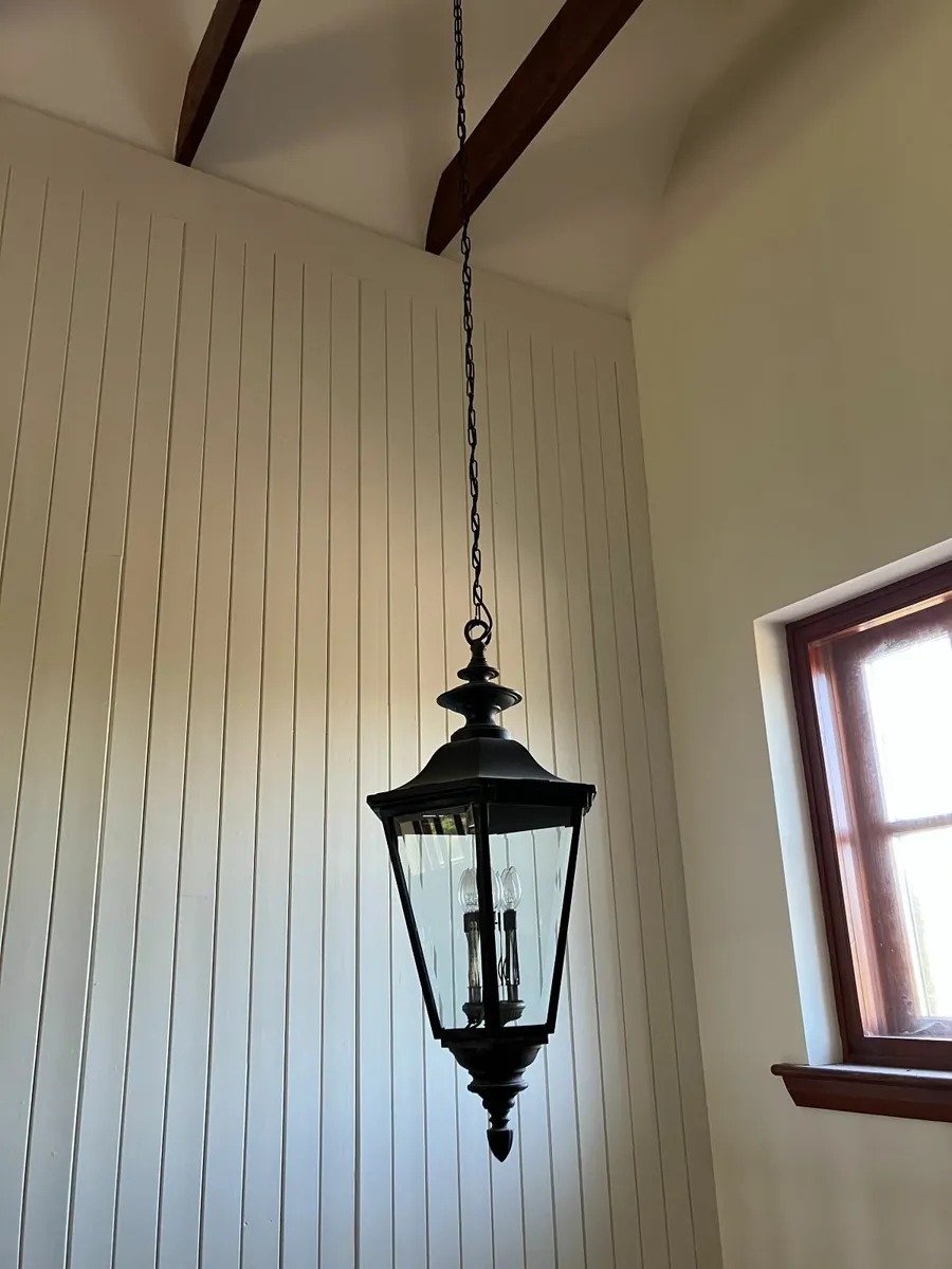 chandelier - Image 1