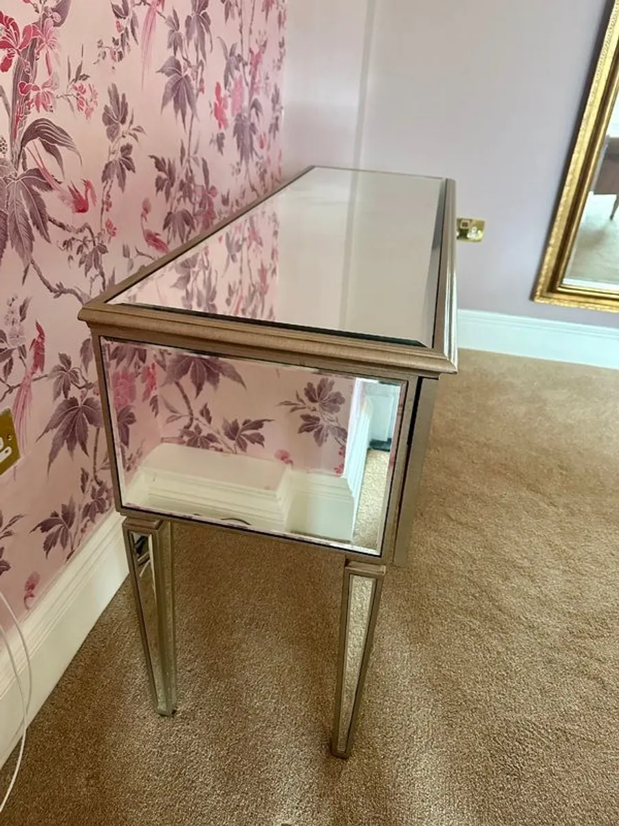 console table - Image 2