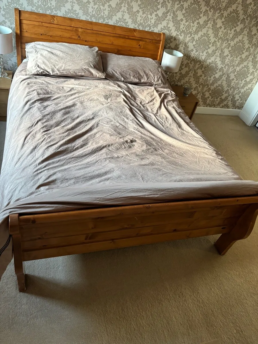 FREE King Size sleigh Bed - Image 1
