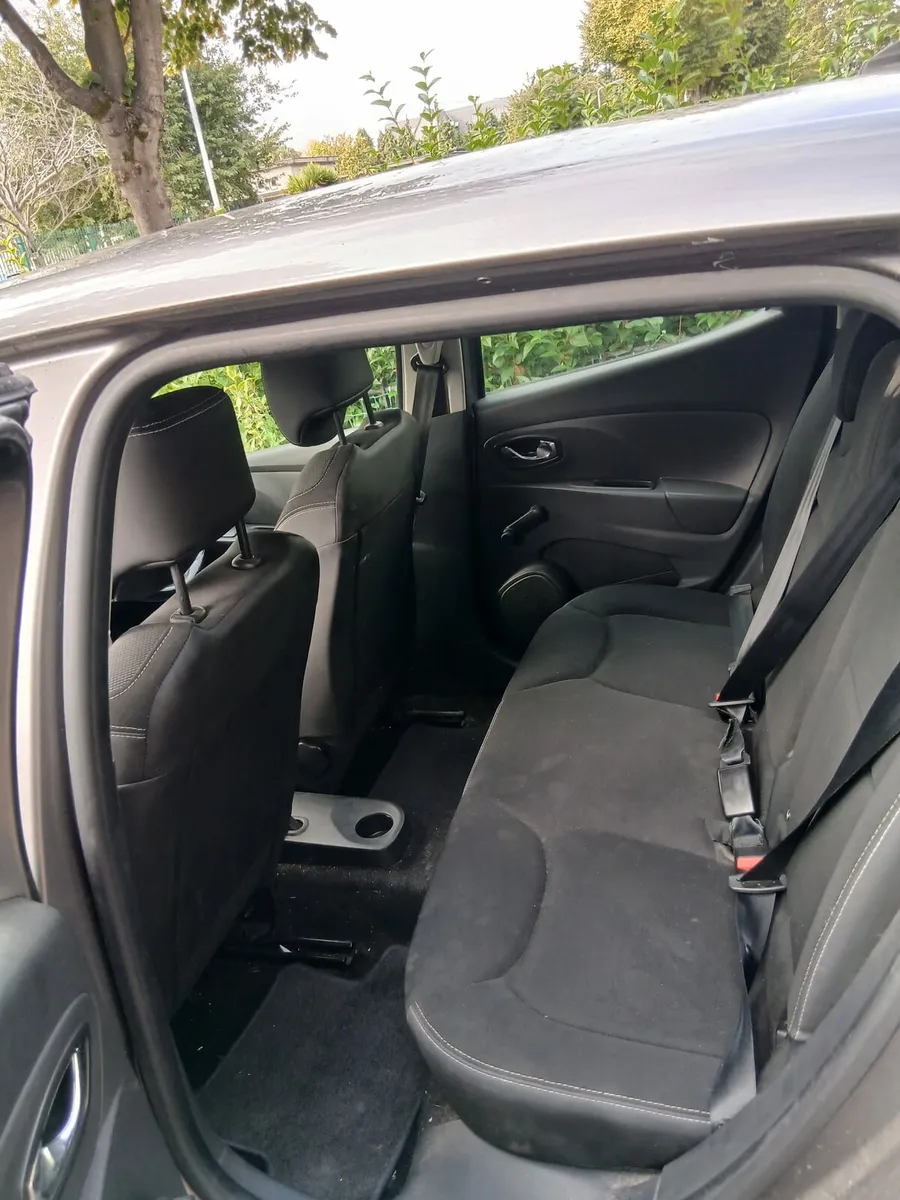 Car - Image 2