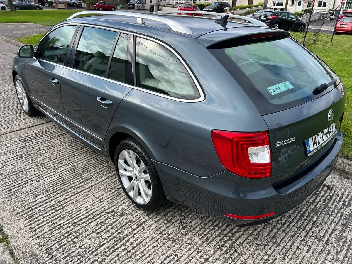 2014 Skoda Superb 2.0 TDI 1 Owner LOW KMS - Image 4