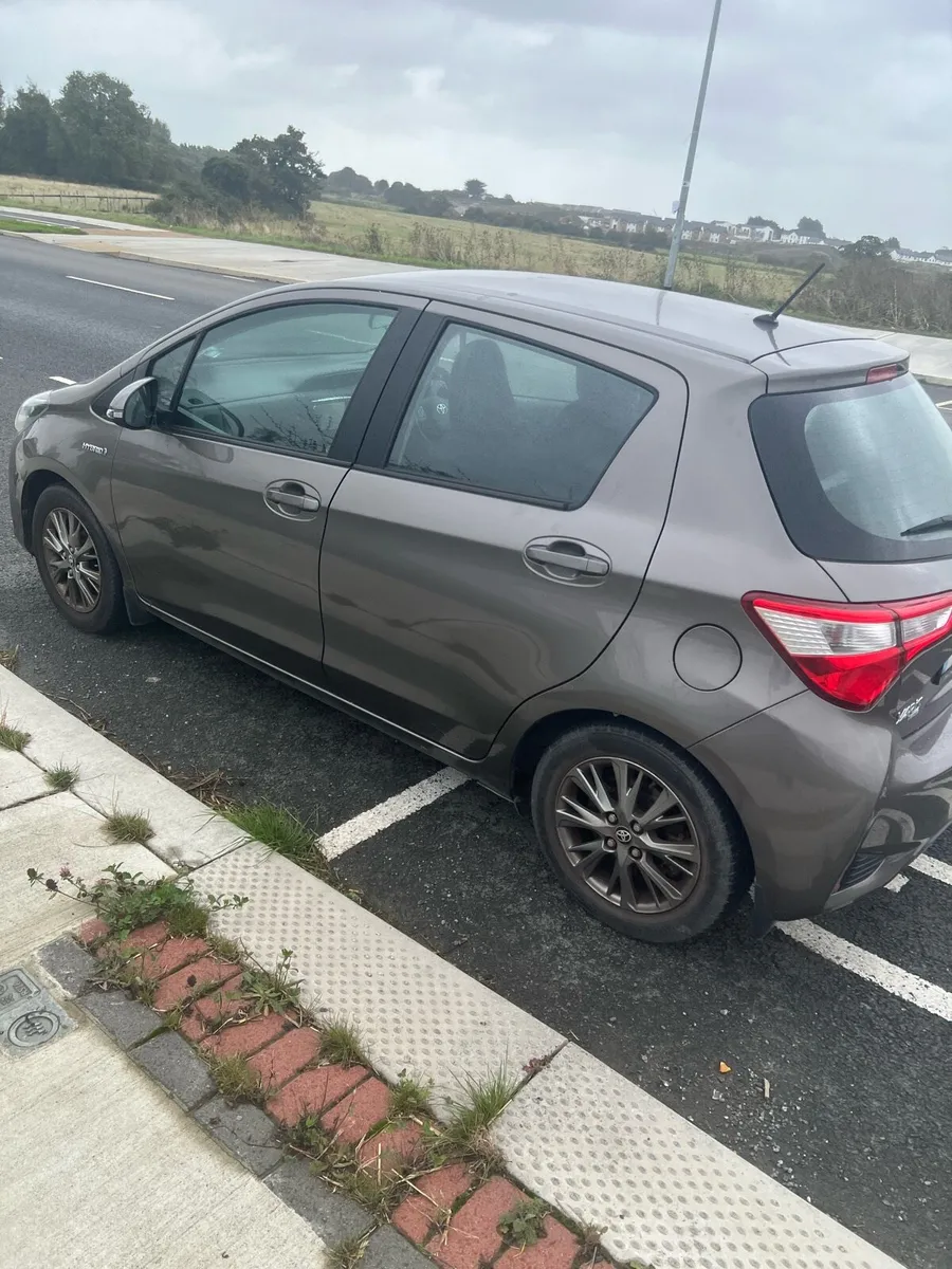 Car - Image 4