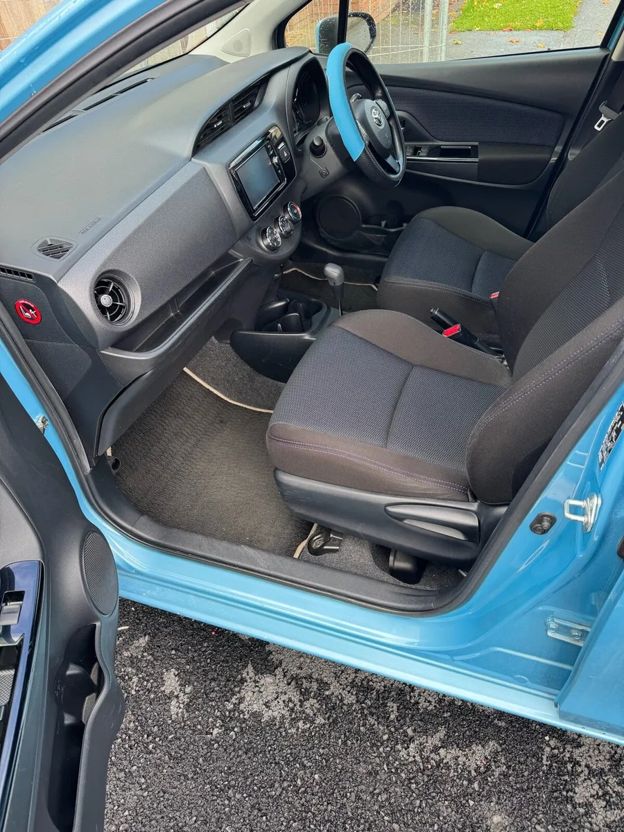 Car - Image 4