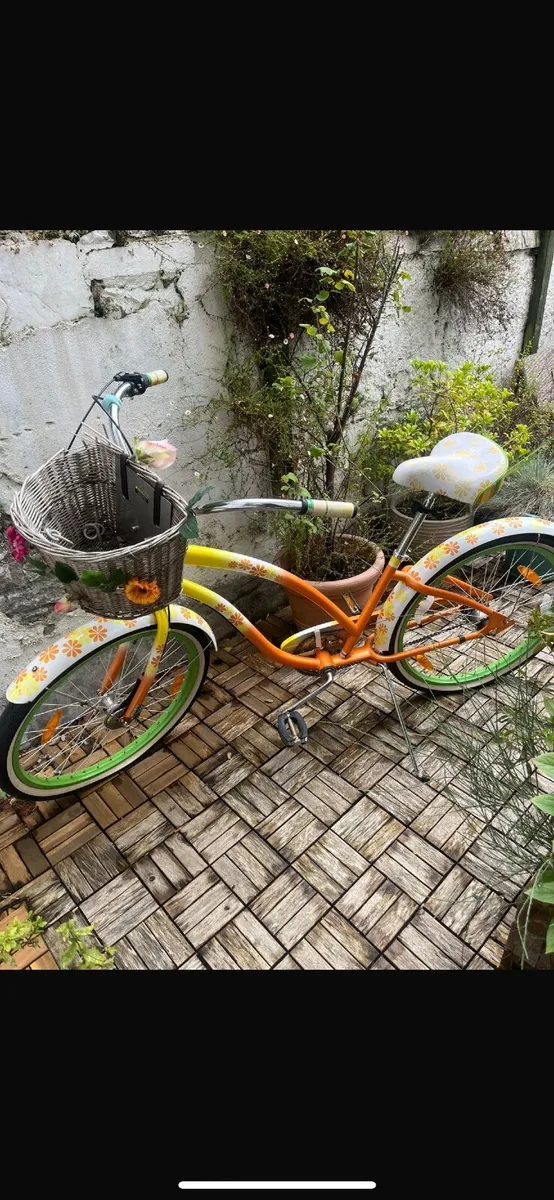 FREE Bike - Electra City Bike - Image 3