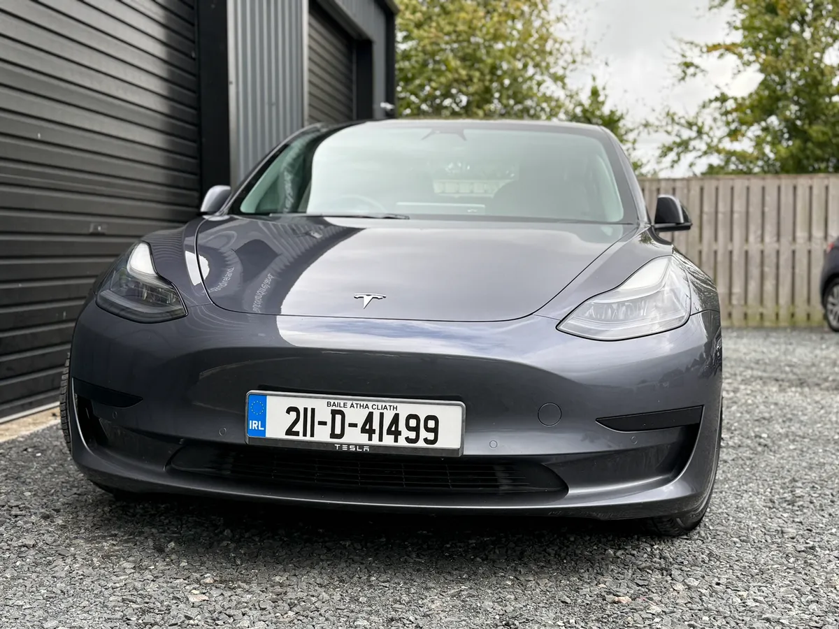 211 Tesla Model 3 Standard Range Plus - Image 2