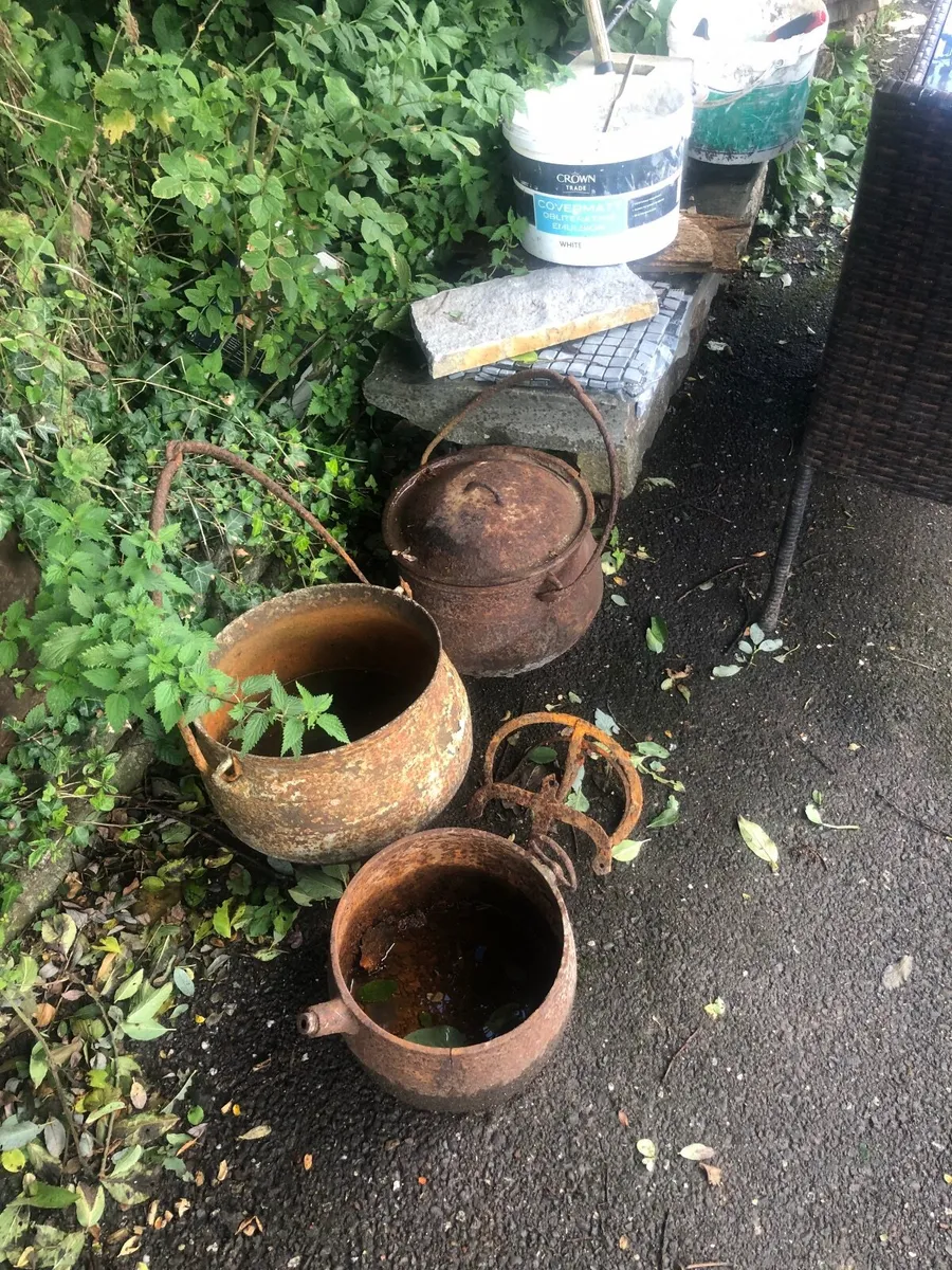 Old cast iron pots antiques - Image 2