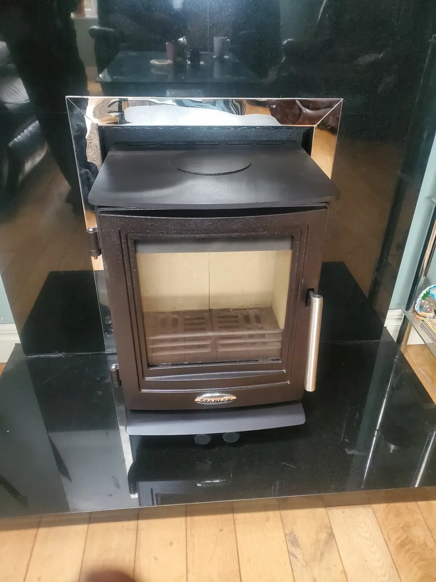 New Stanley Solis edge 5kw solid fuel stove - Image 2