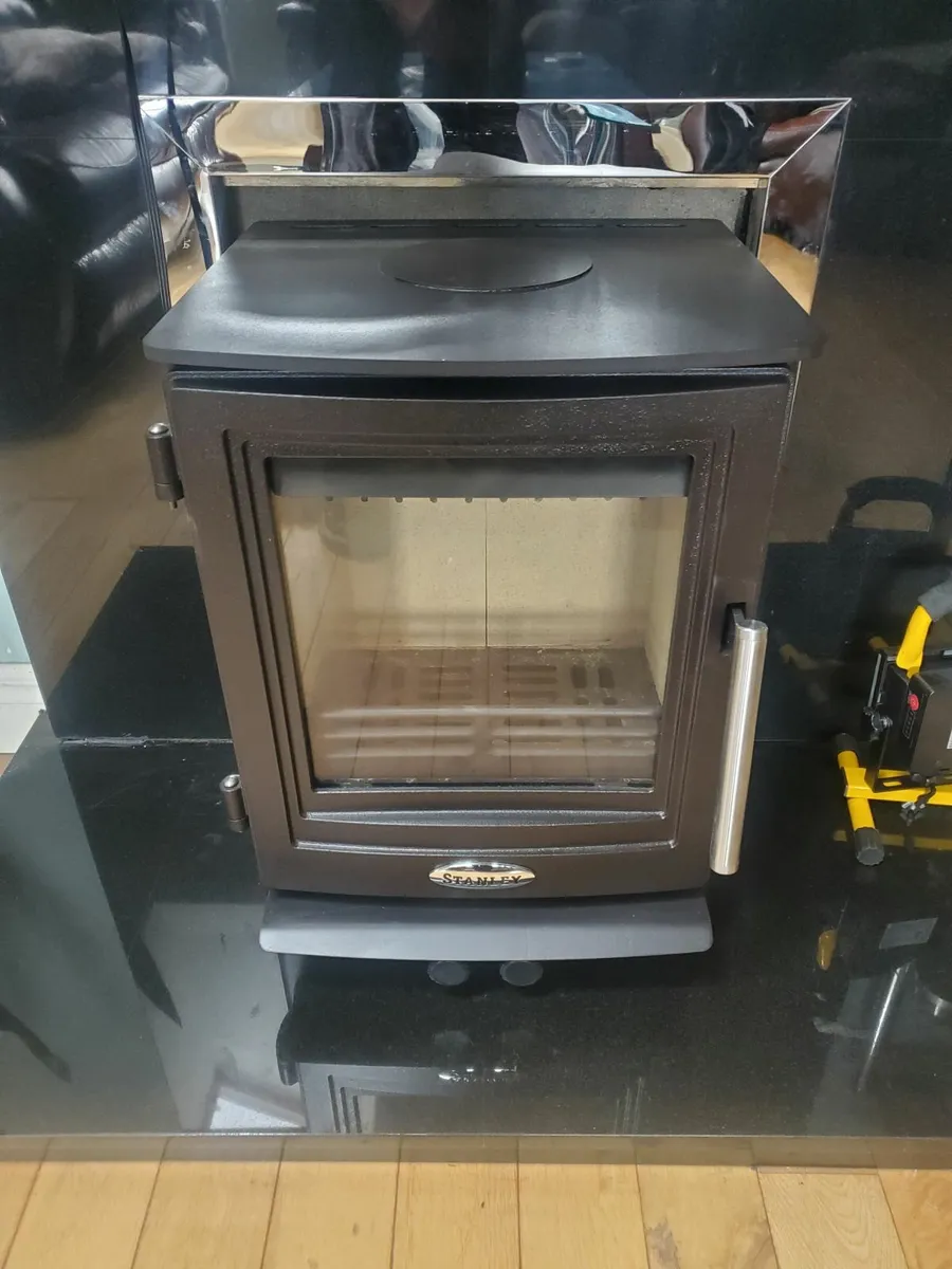 New Stanley Solis edge 5kw solid fuel stove - Image 3