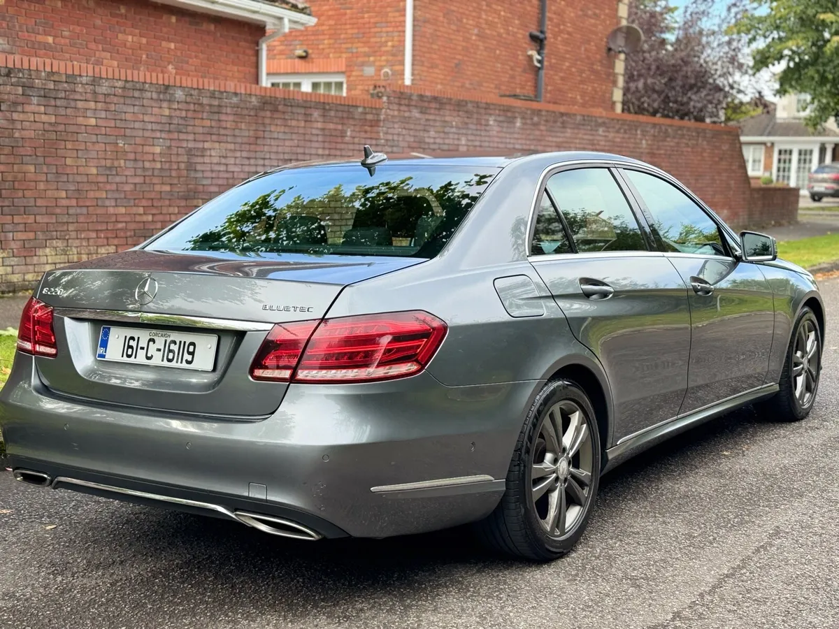 €9450 Mercedes E220 2016 Night Edition! - Image 3