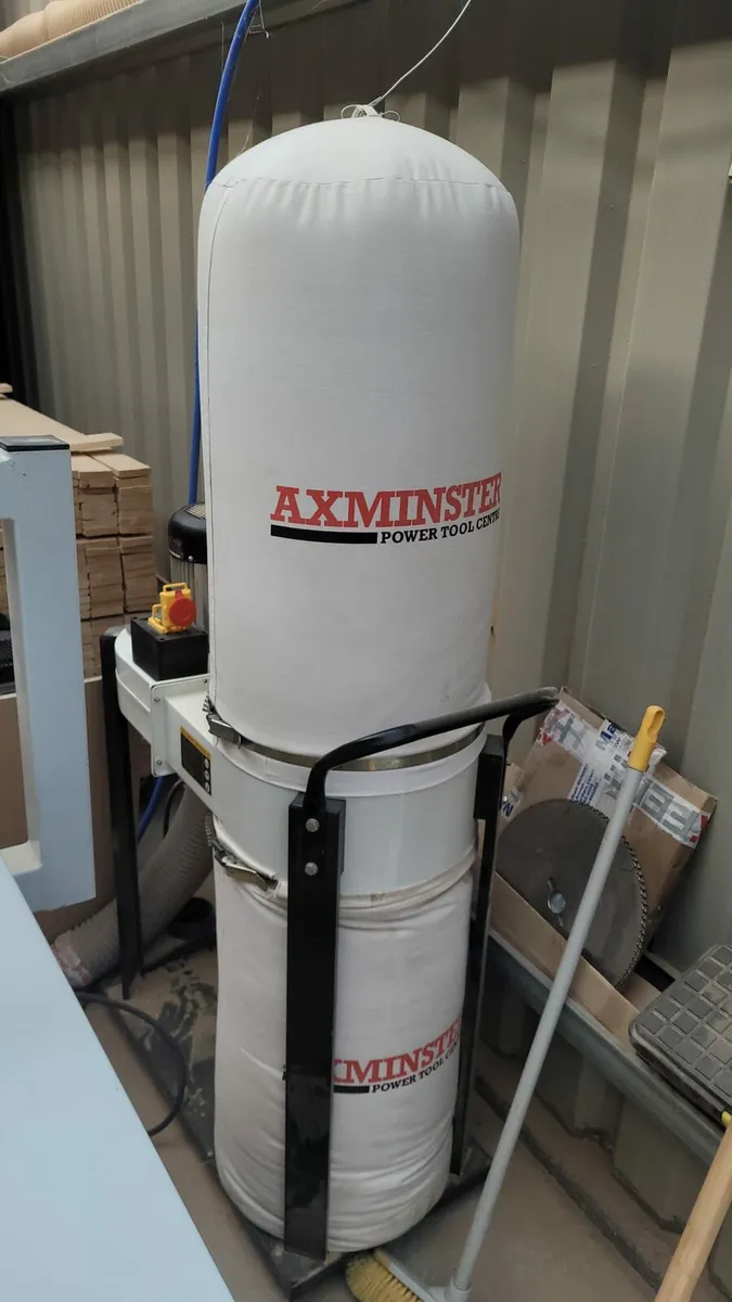 Dust Extractor - Image 1