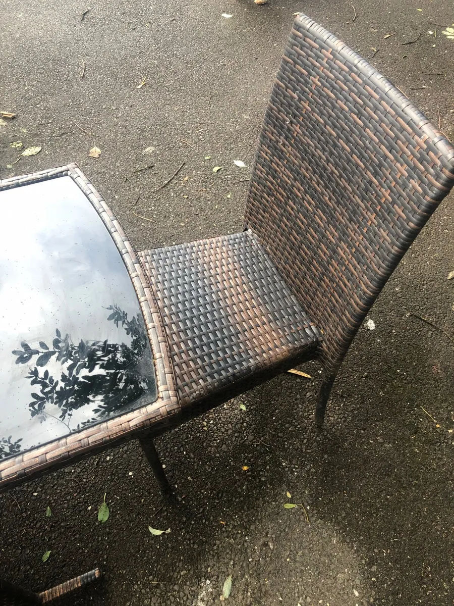 Garden table and chairs - Image 3