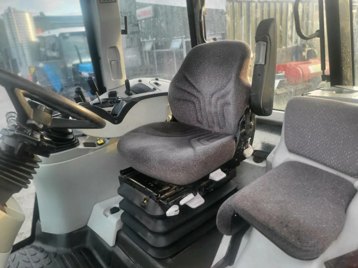 Massey ferguson 6465 (only 3300 hours) no vat - Image 4