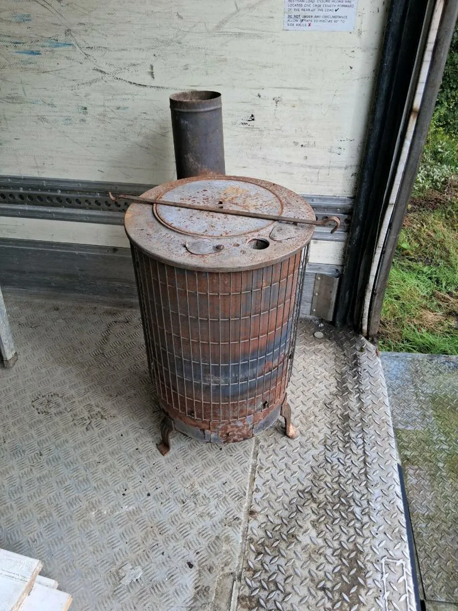 Log burning stove - Image 1