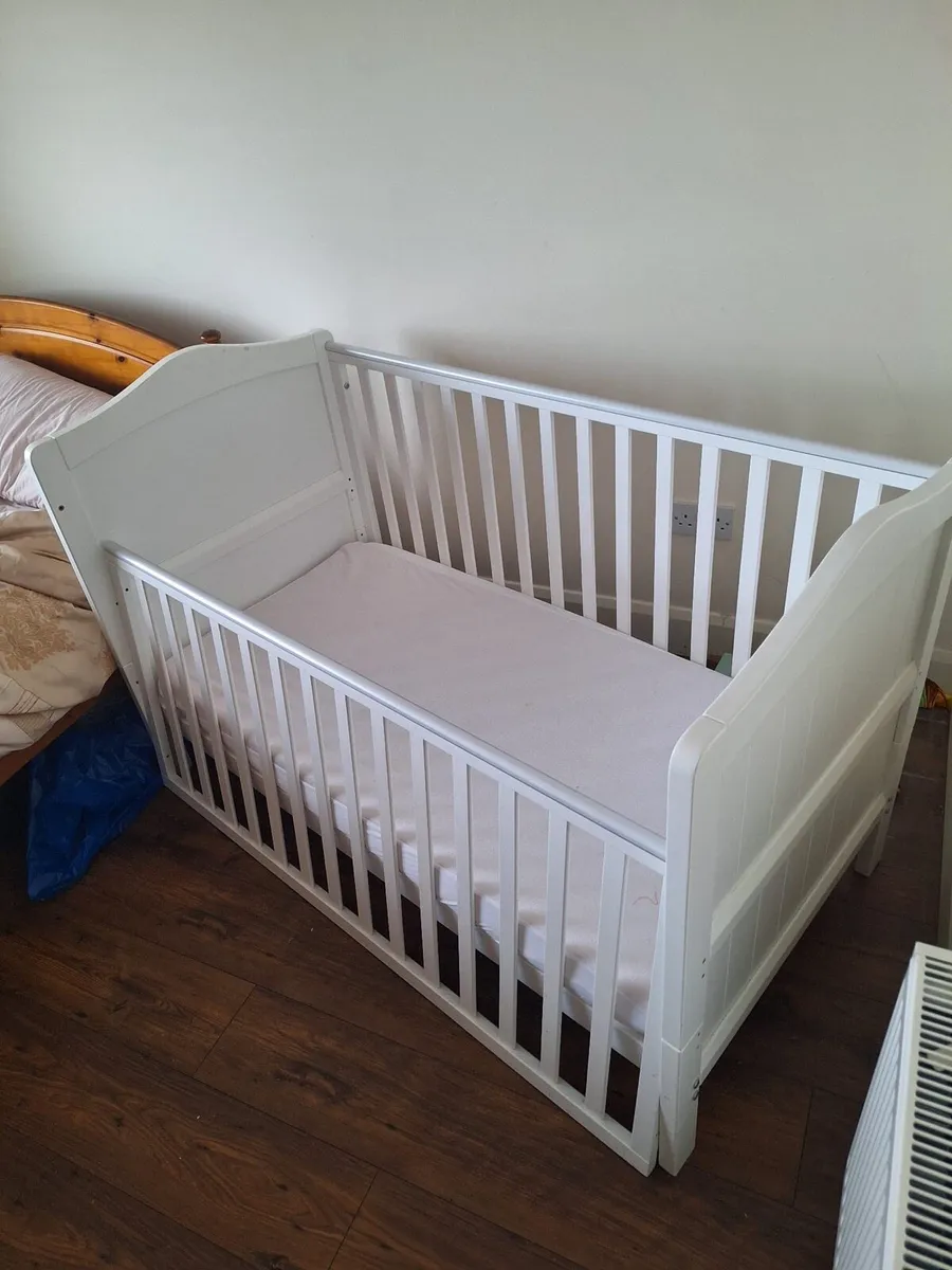 Cot bed - Image 2