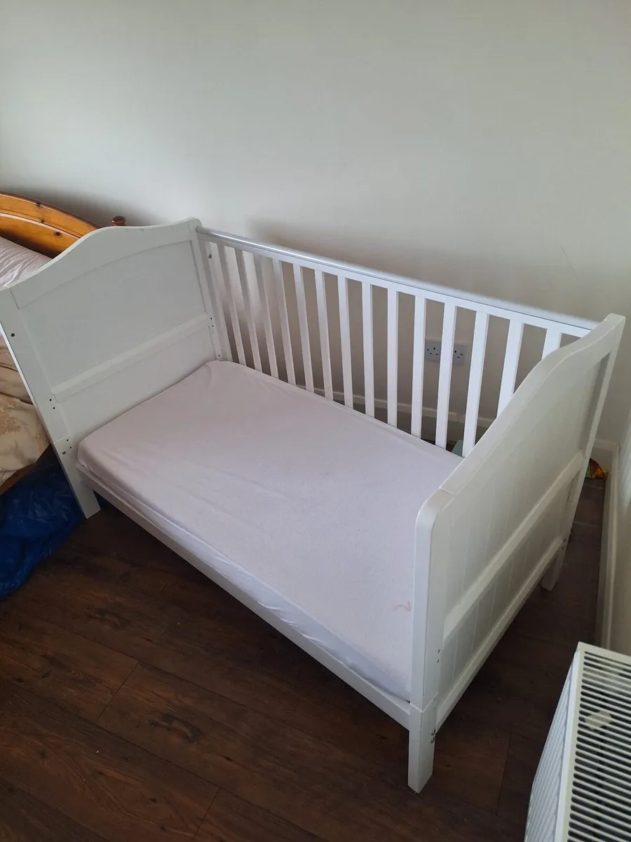 Cot bed - Image 3