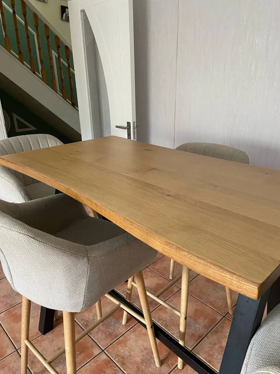Free to good home 4 Piece Table and stools - Image 2