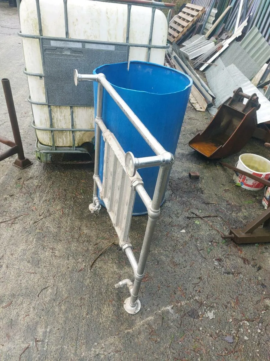 Towel rail - Image 2