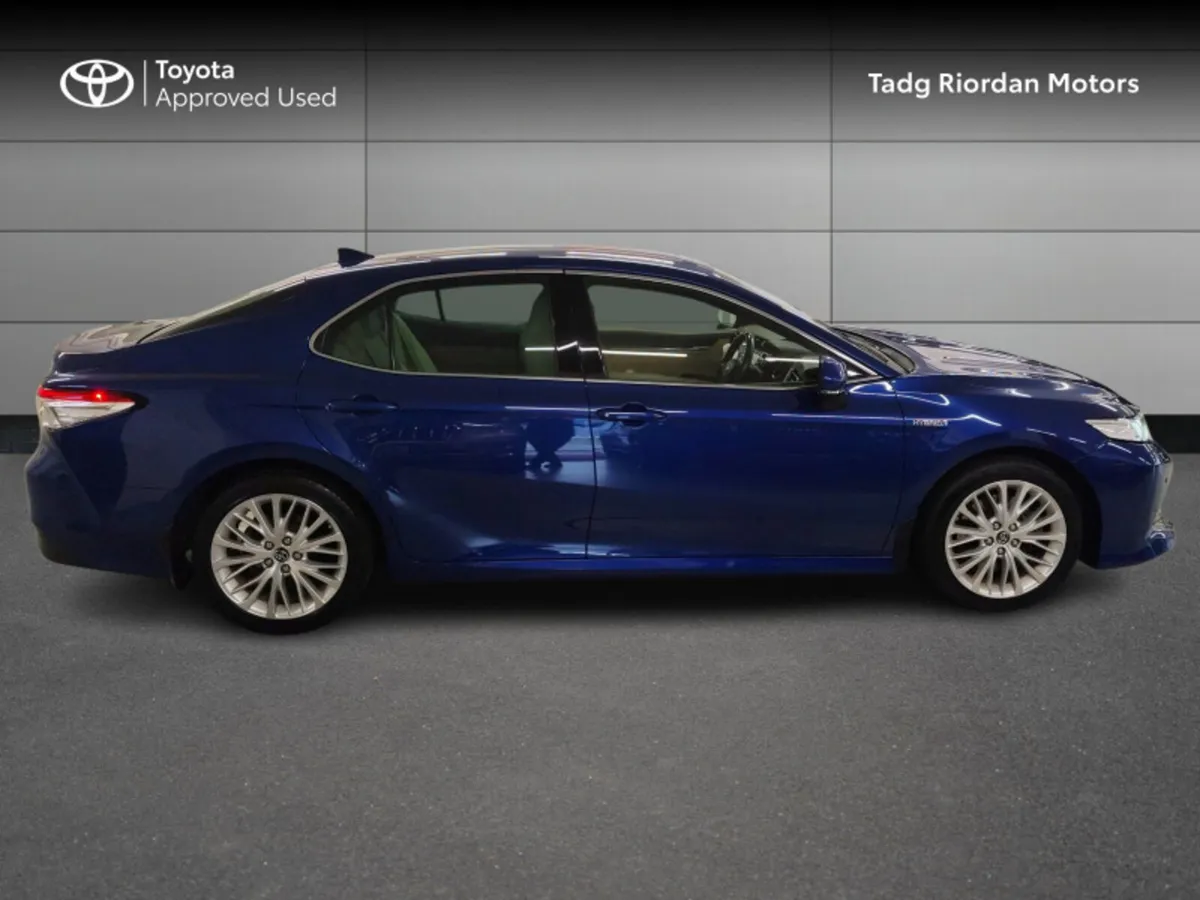 Toyota Camry HYBRID PLATINUM 4DR AUTO - Image 3